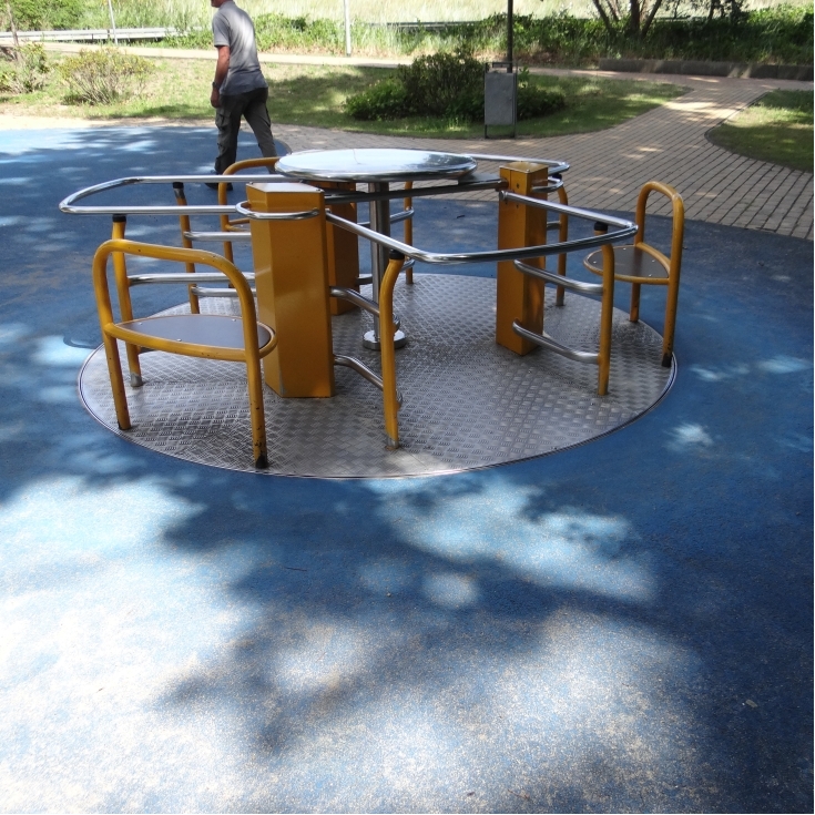 Foto vom Spielplatz Mehrgenerationenspielplatz