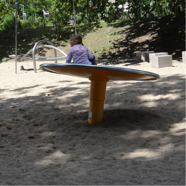 Foto vom Spielplatz Mehrgenerationenspielplatz