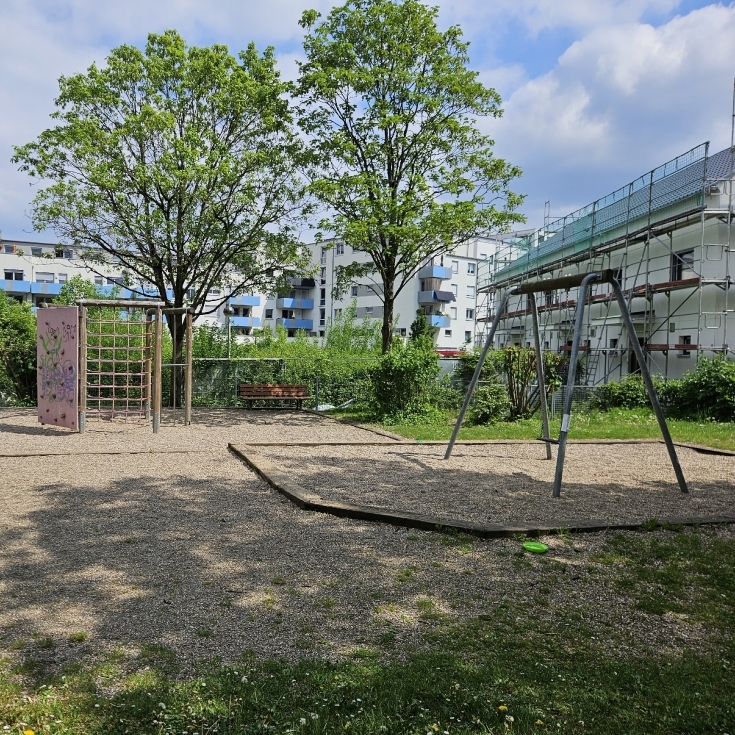 Bild zum Spielplatz Mirecourtstraße