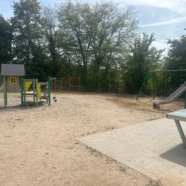 Bild zum Spielplatz Hinter der evangelischen Kirche