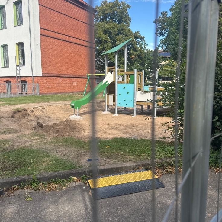 Bild 8: Am Oberstenhof
