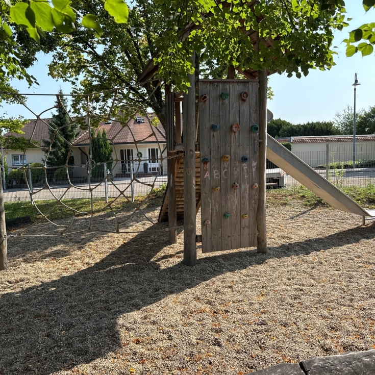 Bild zum Spielplatz „Vogelsang“
