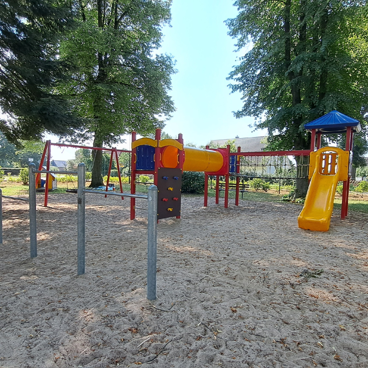 Bild zum Spielplatz Bahnhofstraße