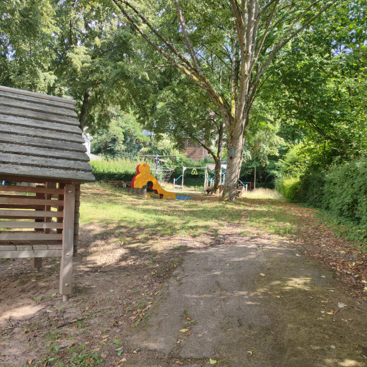 Bild zum Spielplatz Carl-Strehl-Straße 18