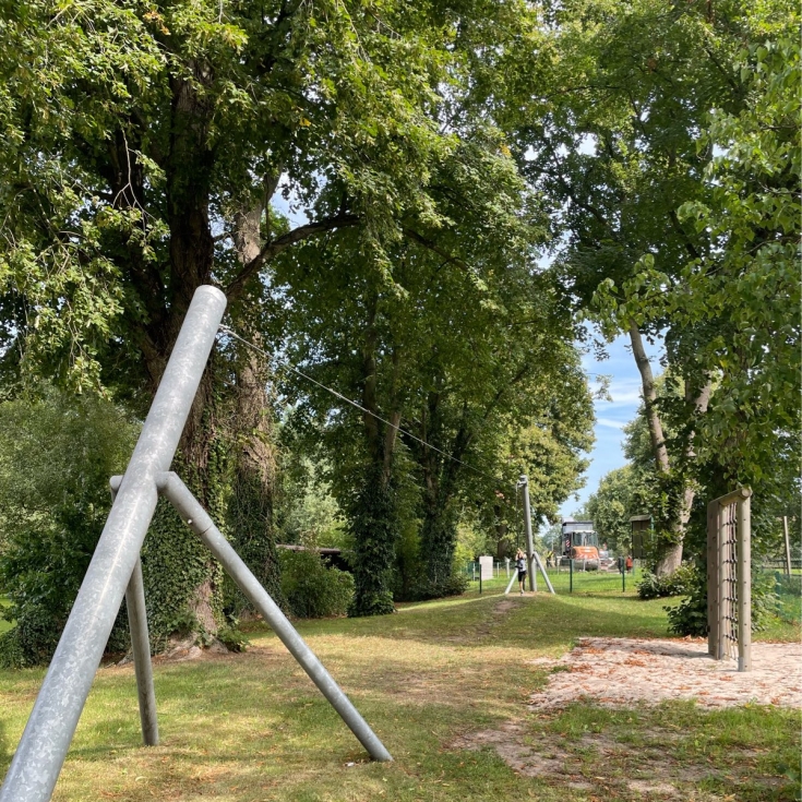 Bild 2: Dorfspielplatz Beppen