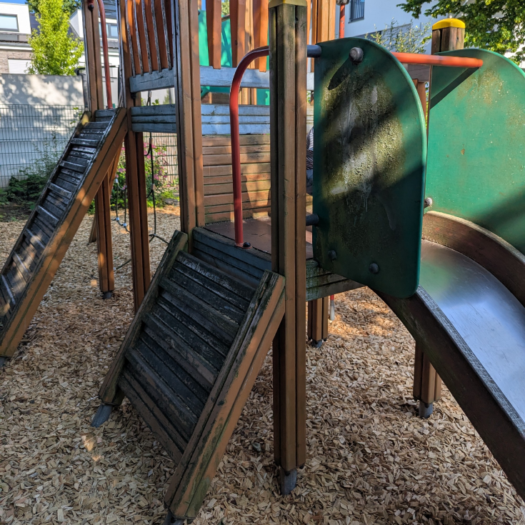 Bild zum Spielplatz Einsteinstraße