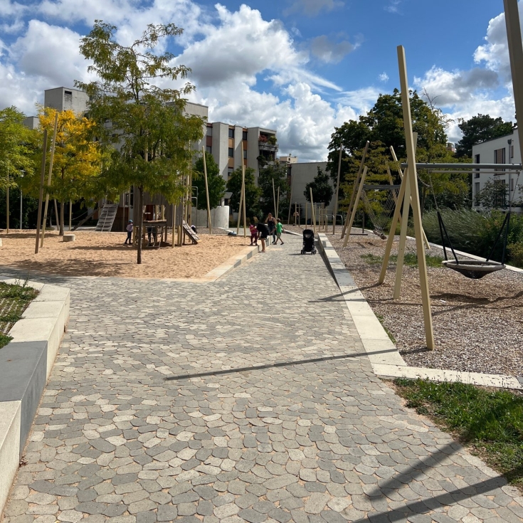 Bild zum Spielplatz Gertrude-Neumark-Weg