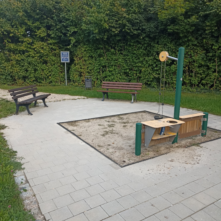 Bild zum Spielplatz Grasinger Weg 