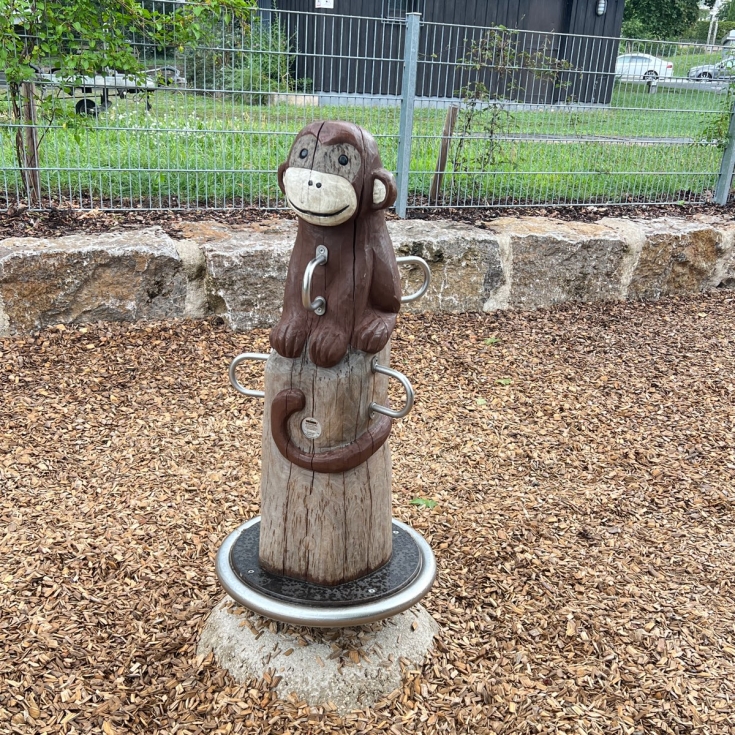Bild 5: Kinderspielplatz