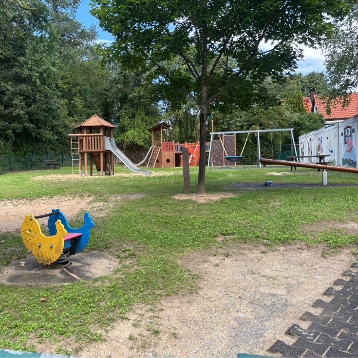 Bild zum Spielplatz Kinderspielplatz Estenfelder Straße
