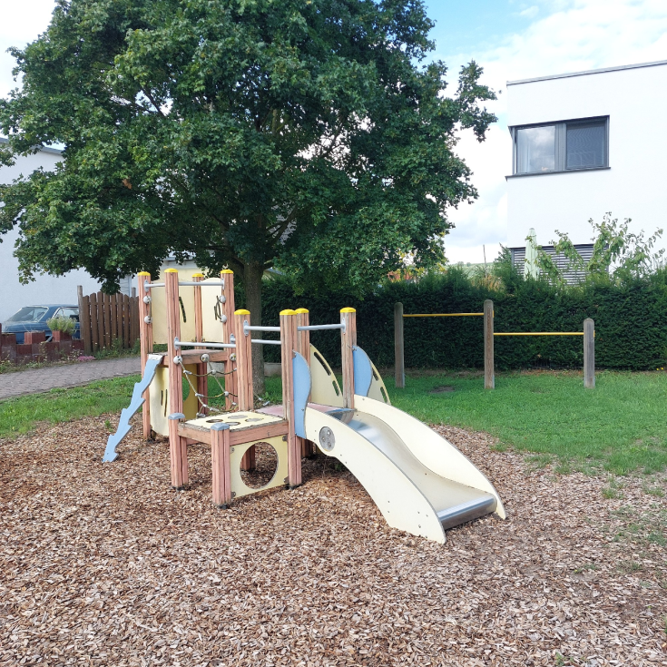 Bild zum Spielplatz Kleinkinderspielplatz Martin-Luther-Ring