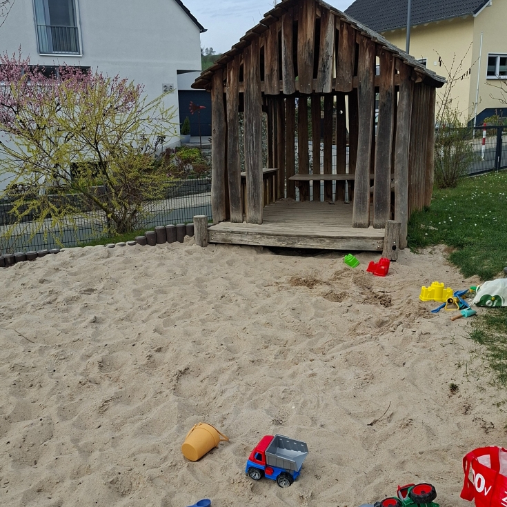 Bild 3: Mehrgenerationenspielplatz "Vorm Grenzgraben"