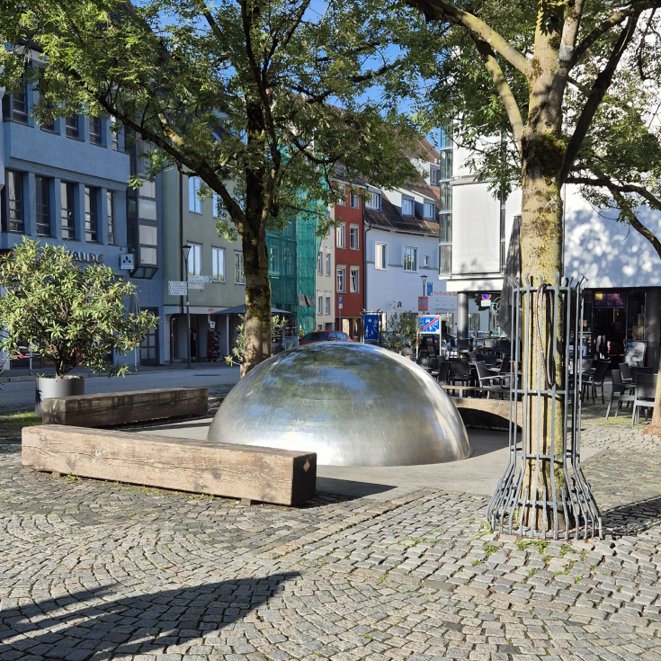 Bild zum Spielplatz Metallkugel