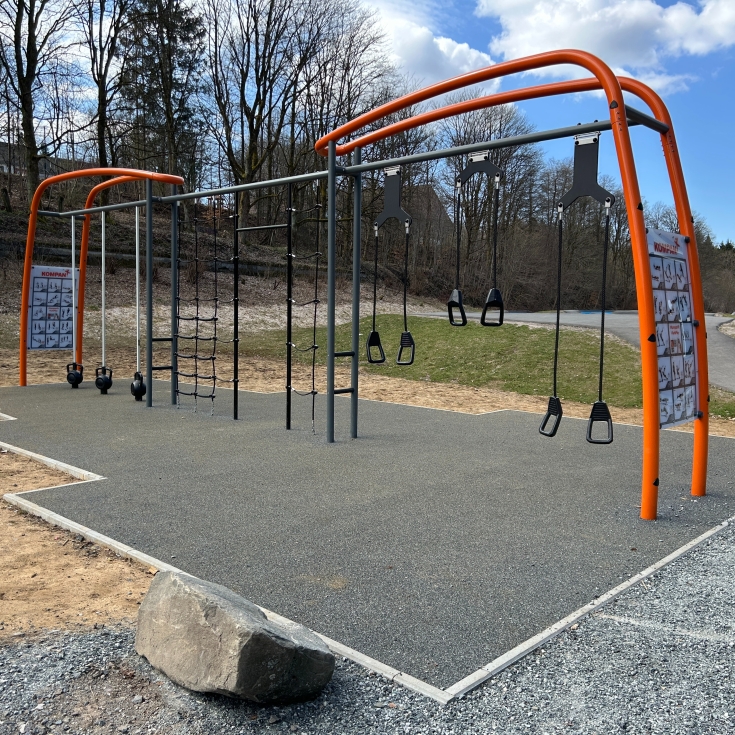 Bild 3: Outdoor-Fitnessanlage Am alten Bahnhof