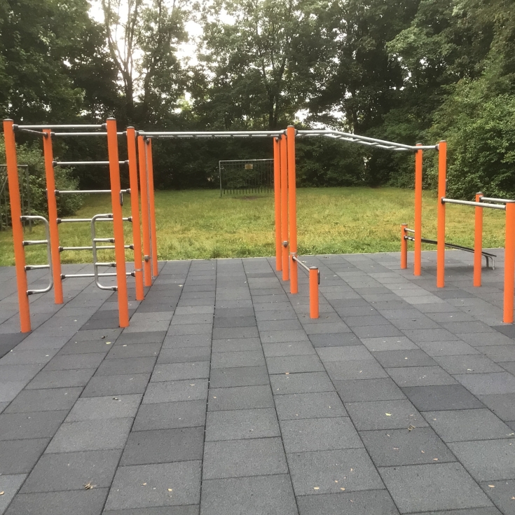 Bild 2: Outdoor-Fitnessanlage Karlsfeld