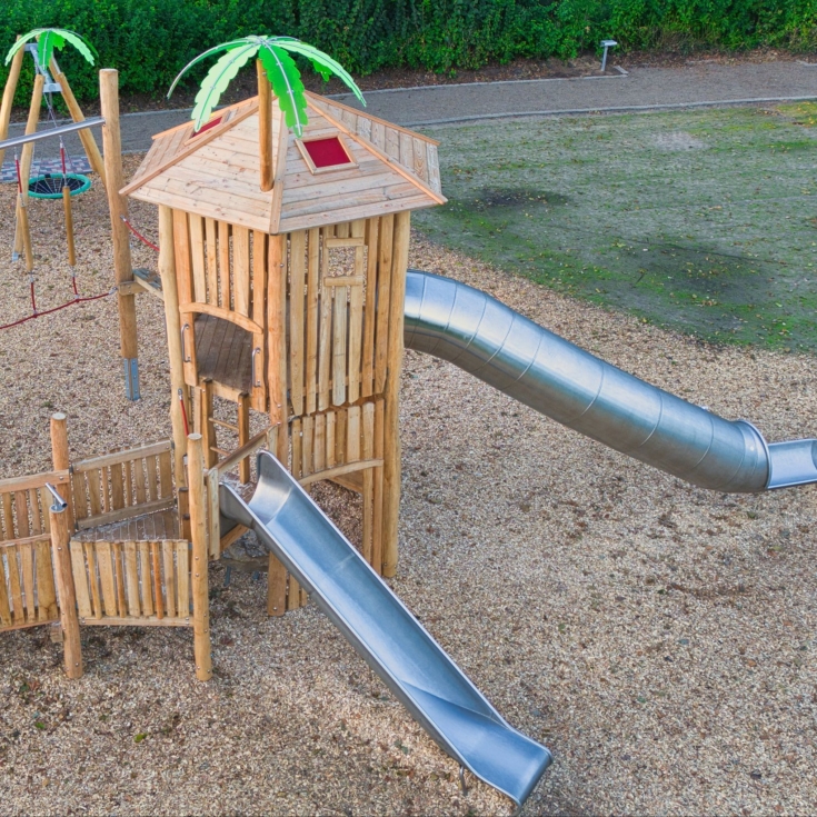 Bild 3: Palmenspielplatz