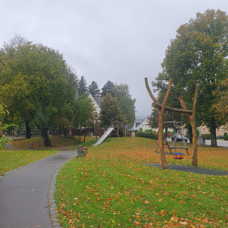 Bild zum Spielplatz Platz des Friedens