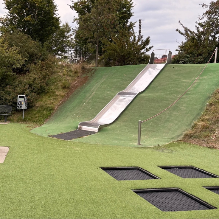 Bild zum Spielplatz Rheindorfer Straße 