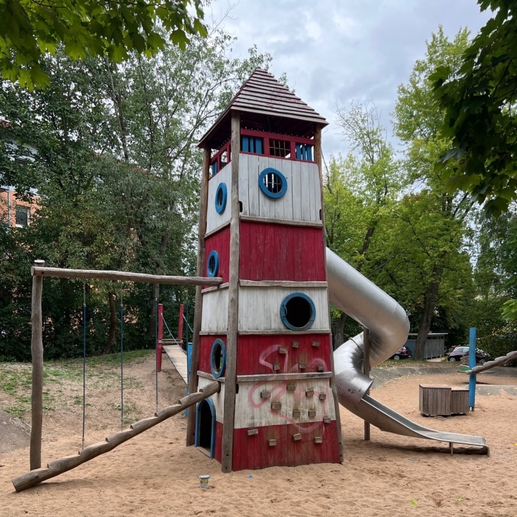 Bild 5: Piraten Spielplatz