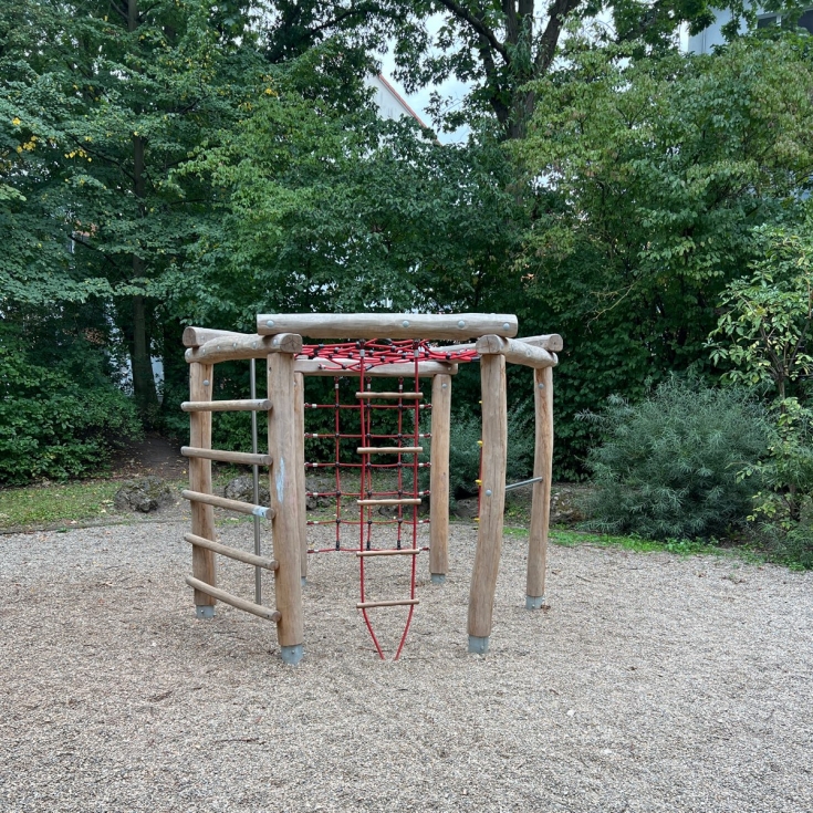 Bild 7: Piraten Spielplatz