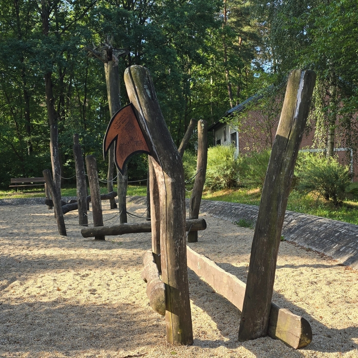 Bild 2: Spiel- und Bolzplatz