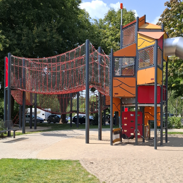 Bild zum Spielplatz Spiel- und Bolzplatz Sedanstraße