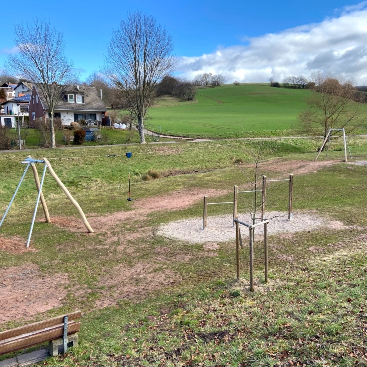 Bild zum Spielplatz Spielplatz inklusive Fitnessgerät Wehretal