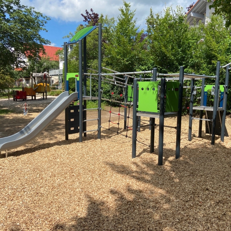 Bild 2: Spielplatz am Brunnenberg
