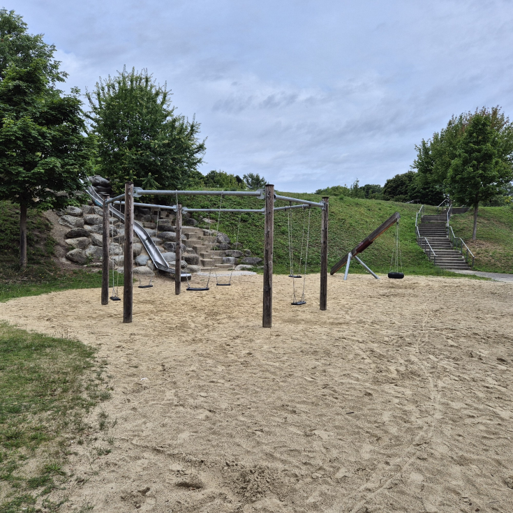 Bild zum Spielplatz Spielplatz am Doneberg