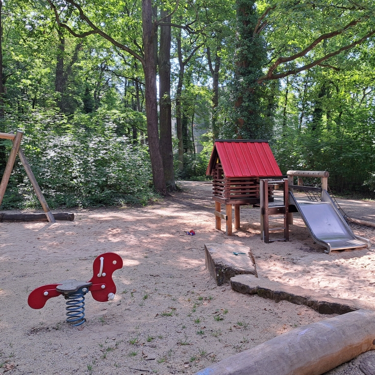 Bild zum Spielplatz Spielplatz Am Eichenwald