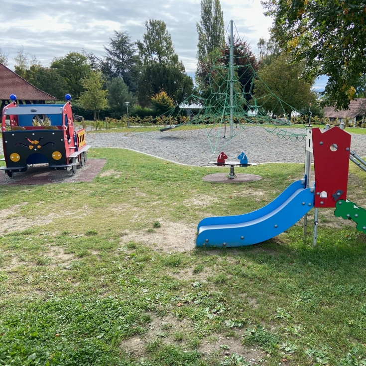 Bild zum Spielplatz Spielplatz am Rathaus