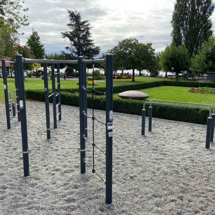 Bild 3: Spielplatz am Rathaus