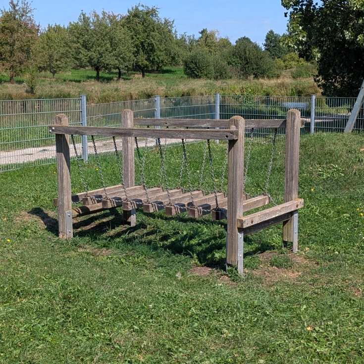Bild 5: Spielplatz am Stadtweiher
