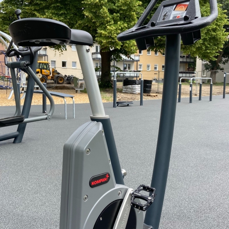 Bild 5: Spielplatz und Fintessplatz an der Erdmannstraße