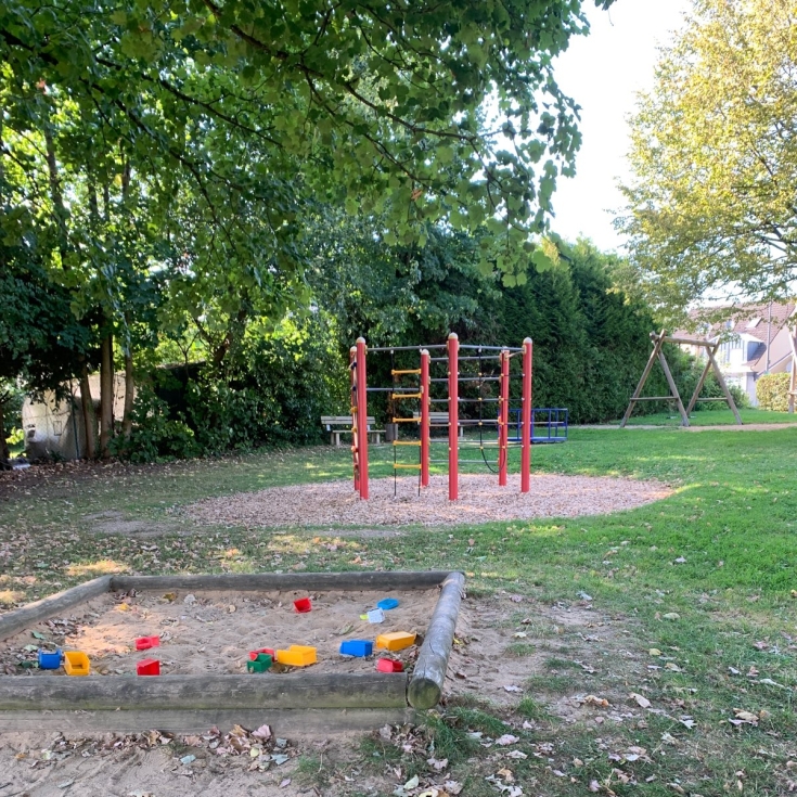 Bild 3: Spielplatz auf dem Falkenhof