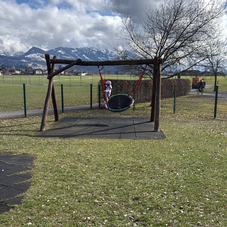 Bild zum Spielplatz Spielplatz Burgberg