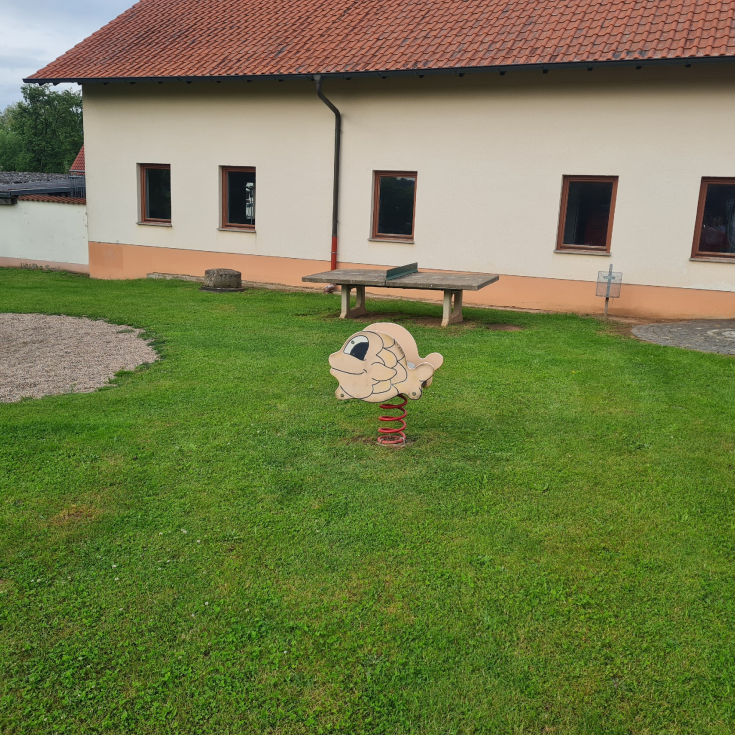 Bild 3: Spielplatz Feuerwehr Rosa