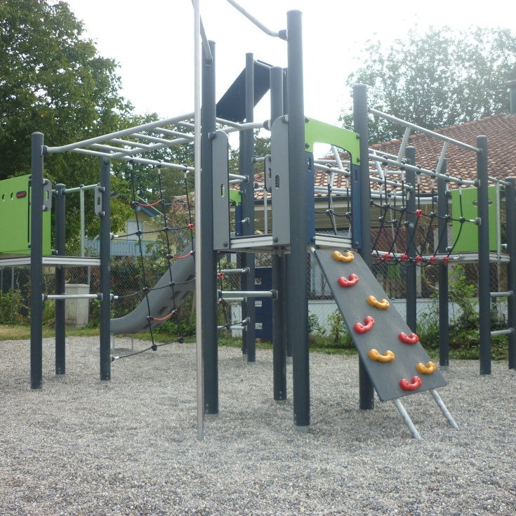 Bild zum Spielplatz Spielplatz Fridolin-Endraß-Weg