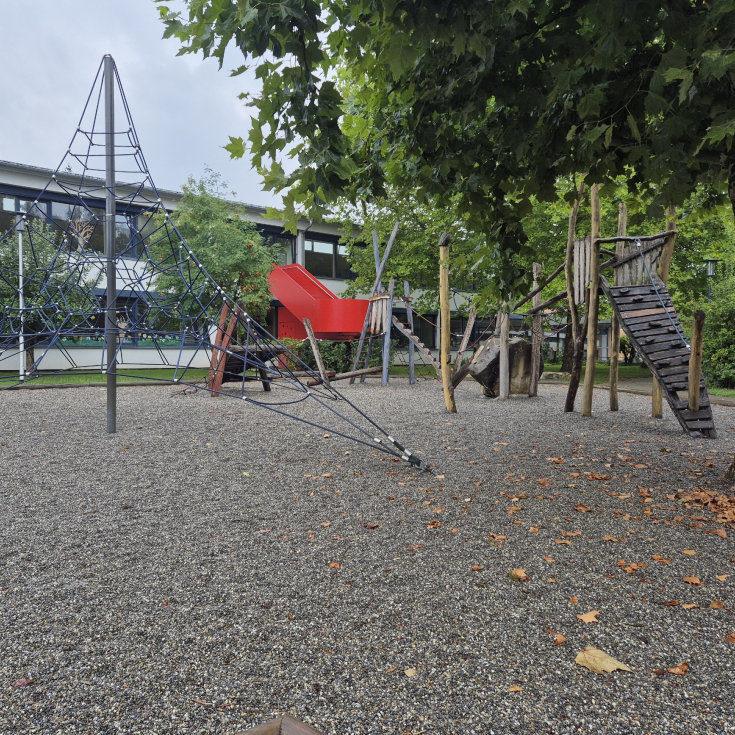 Bild zum Spielplatz Spielplatz Grundschule Weißenau