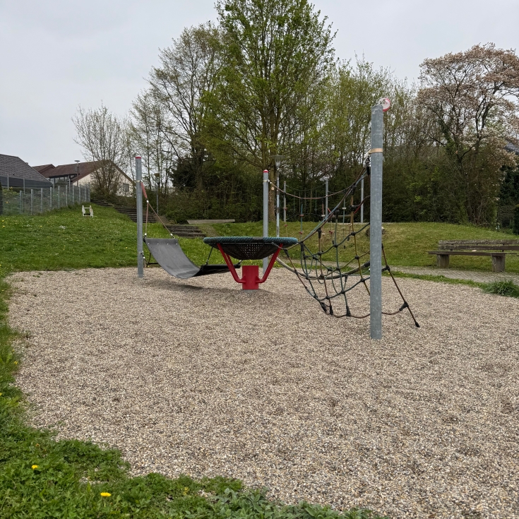 Bild 2: Spielplatz