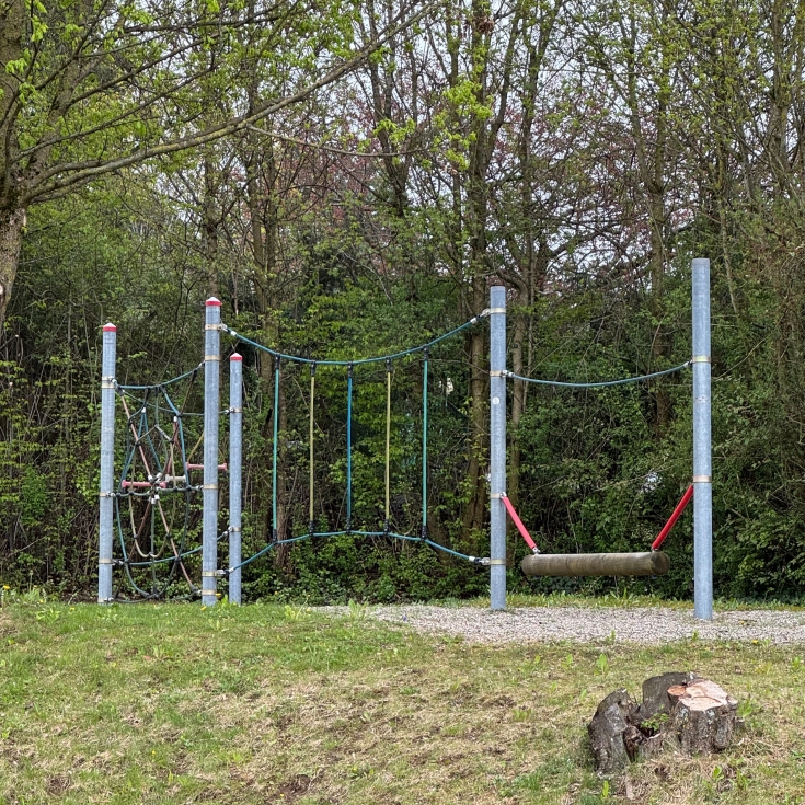 Bild 3: Spielplatz