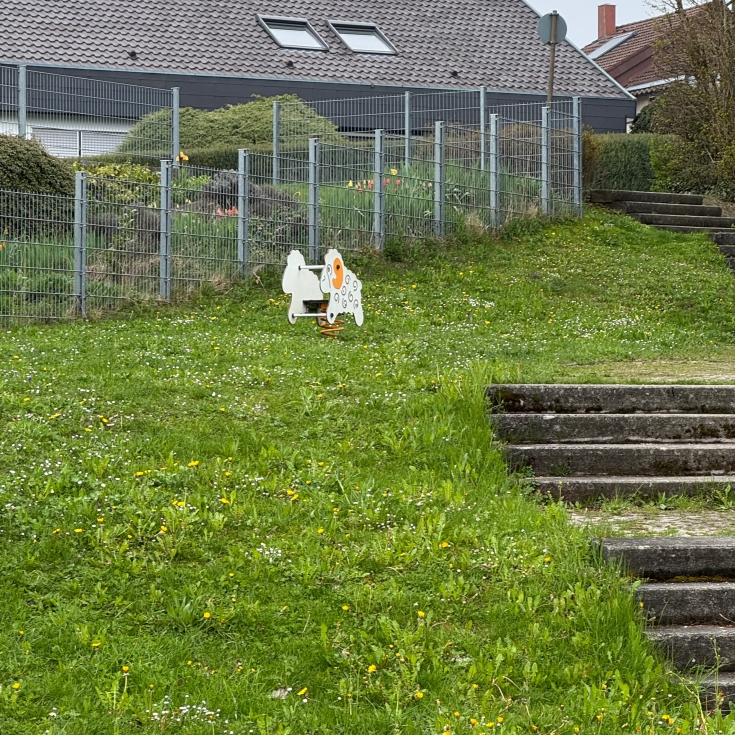 Bild 4: Spielplatz