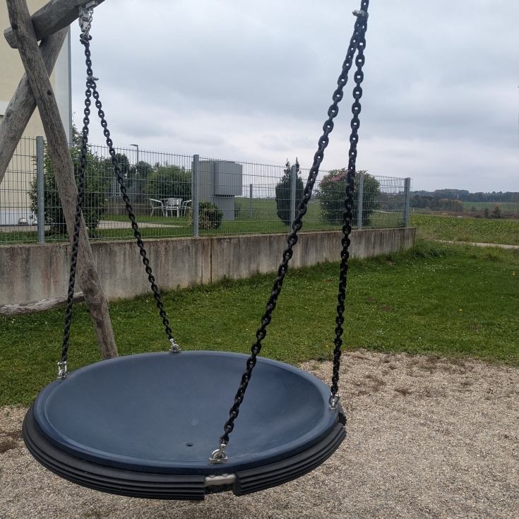 Bild 2: Spielplatz