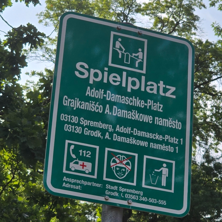 Bild 4: Spielplatz