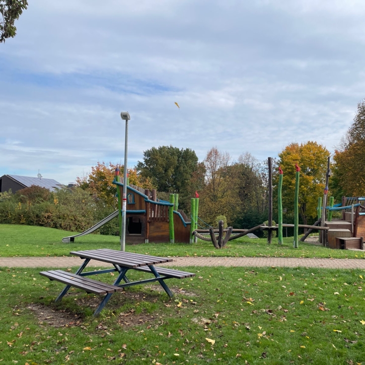 Bild zum Spielplatz Spielplatz Karlsbadstr. 