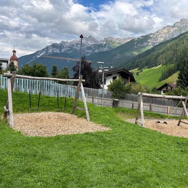 Bild 3: Spielplatz Kindergarten Neustift