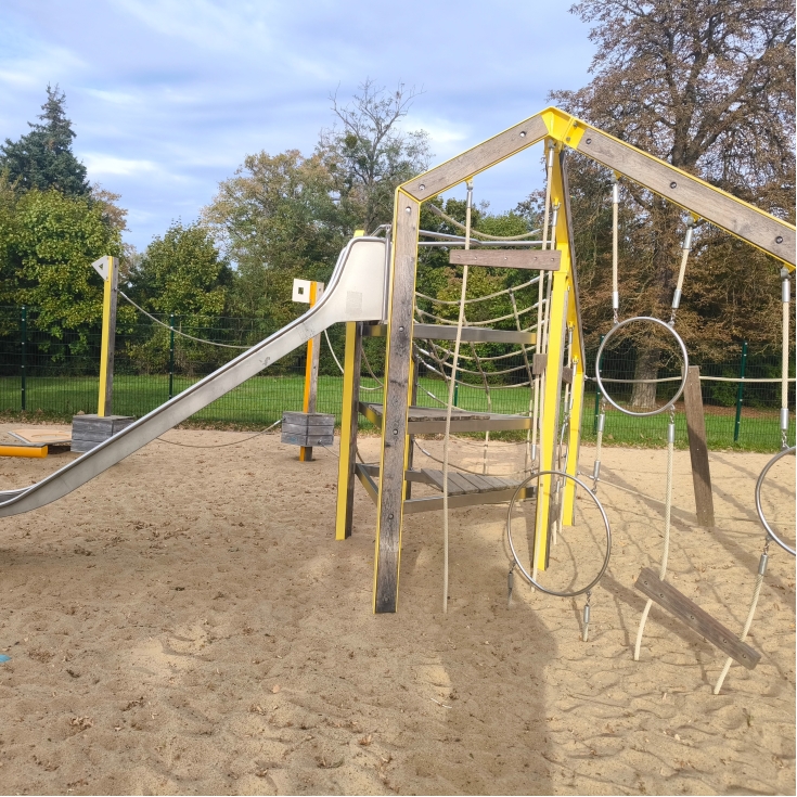 Bild 3: Spielplatz Käseglocke
