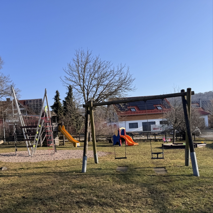 Bild zum Spielplatz Spielplatz Oberfladungen