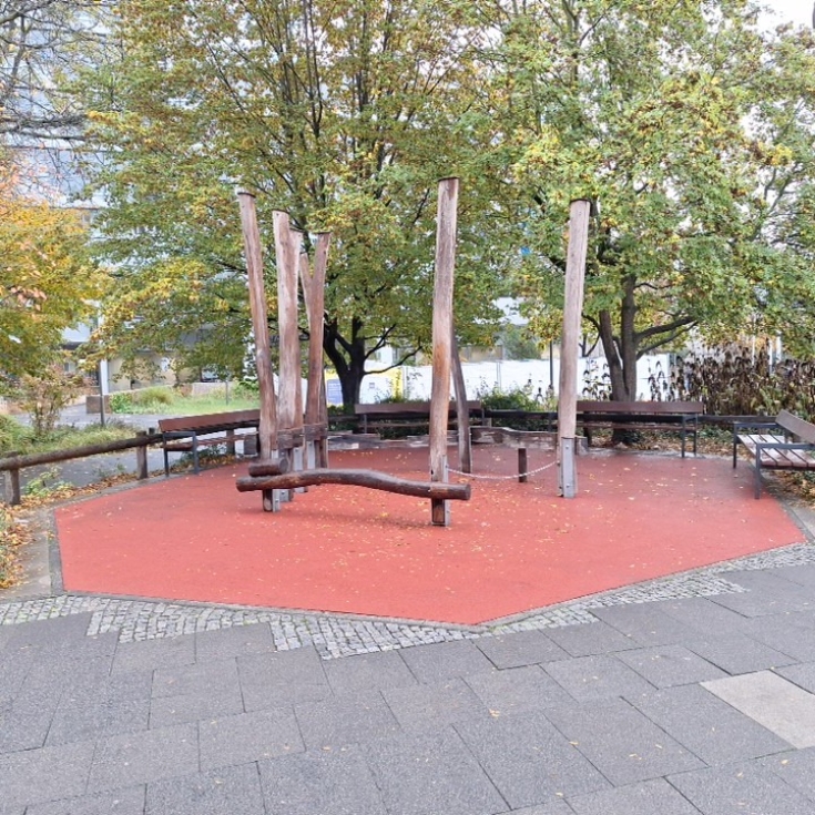 Bild 3: Spielplatz Rathausplatz