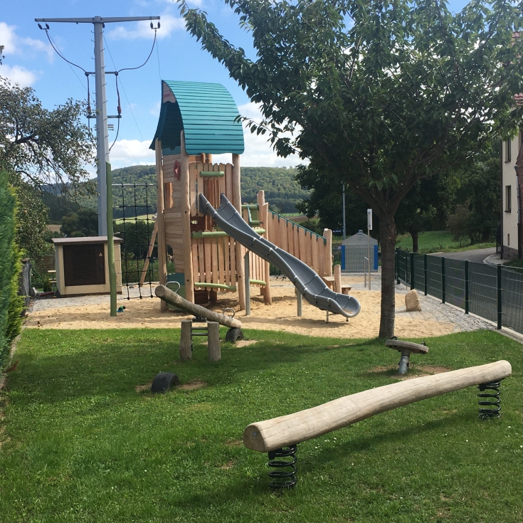 Bild 3: Spielplatz Röhrig